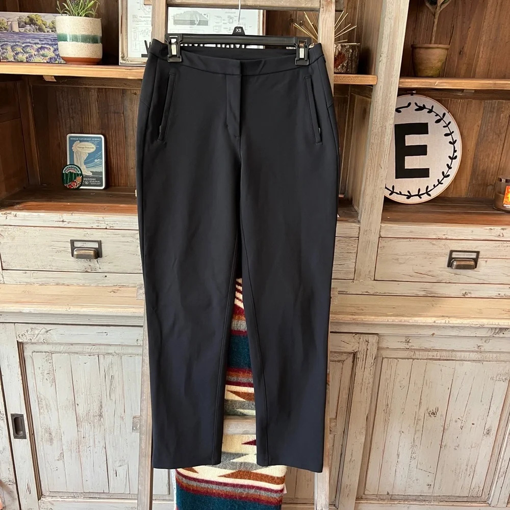 lululemon athletica Black Cropped Ankle Pants